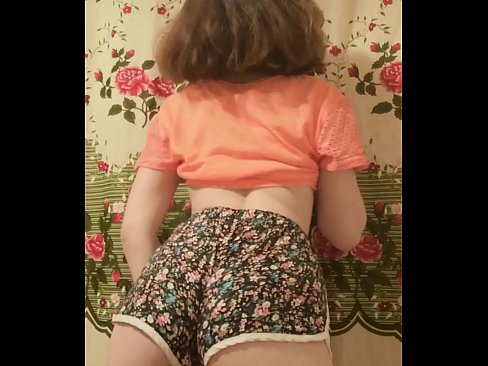 ❤️ Nwa ọhụrụ sexy na-eyipụ uwe mkpirisi ya na igwefoto ❤️❌ Anal porn ❤