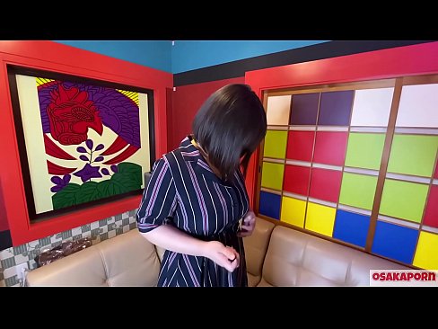 ❤️ Cutie Japanese nwere nnukwu nnụnnụ tit na-eji ihe ụmụaka egwuri egwu na-enwe mmekọahụ na-emetọ onwe ya ma nwee orgasm. Ọ na-ekwu na N'ajụjụ ọnụ banyere ya iberibe ahụmahụ. Nnukwu nnụnnụ tit na ọtụ ntutu na-asụ ude nke ukwuu. Osakaporn ❤️❌ Anal porn ❤